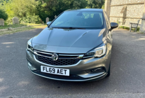 2019 Vauxhall Astra 1.4i Turbo Elite Nav Auto Euro 6 (s/s) 5dr in Grey — image 2
