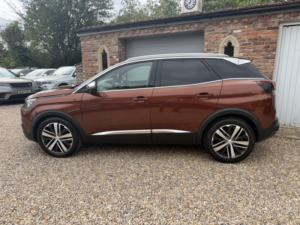 2018 Peugeot 3008 2.0 Bluehdi Gt in Bronze — image 4
