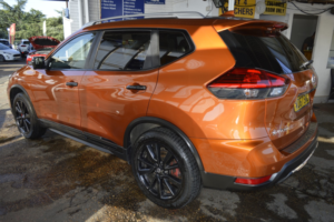 2017 Nissan X-Trail 2.0 Dci Tekna in Orange — image 4