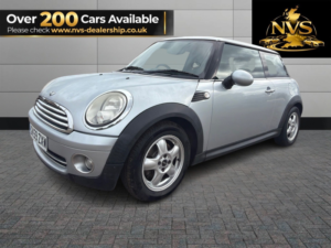 2009 MINI Hatch 1.6 Cooper Hatch in Silver — image 3