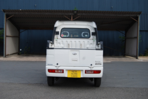 2010 Daihatsu Hijet Cargo 4d Deck Van in White — image 5