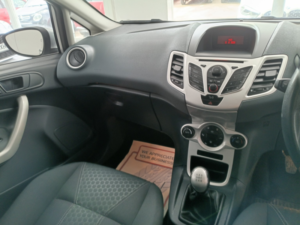 2009 Ford Fiesta 1.4 Titanium in Silver — image 3