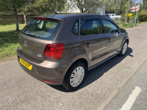 2015 Volkswagen Polo 1.2 Tsi Bluemotion Tech Se in Brown — image 3