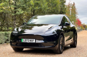 2023 Tesla Model Y (dual Motor) Long Range Auto 4wde 5dr in Black — image 2