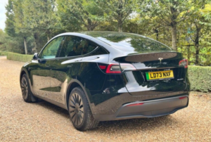 2023 Tesla Model Y (dual Motor) Long Range Auto 4wde 5dr in Black — image 4