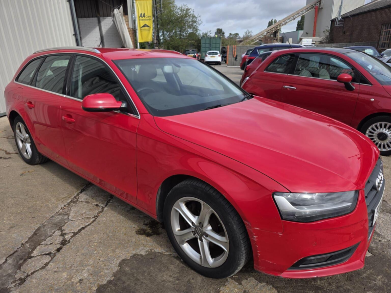 2012 Audi A4 Avant 2.0 Tdi Se Technik Euro 5 (s/s) 5dr in Red — image 1