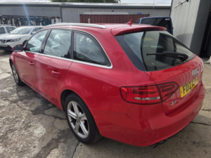 2012 Audi A4 Avant 2.0 Tdi Se Technik Euro 5 (s/s) 5dr in Red — image 4