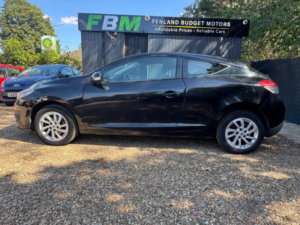 2014 Renault Megane 1.5 Dci Dynamique Tomtom Euro 5 (s/s) 3dr in Black — image 2