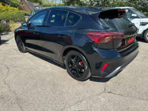 2019 Ford Focus 1.0 T Ecoboost St-Line in Black — image 6
