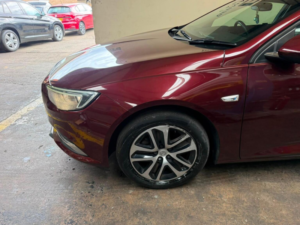 2017 Vauxhall Insignia 1.6 Turbo D Ecotec Design Nav Grand Sport Euro 6 (s/s) 5dr in Red — image 3