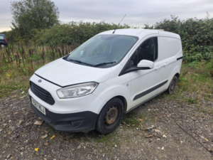 2017 Ford Transit Courier 1.5 Tdci Trend L1 Euro 6 5dr in White — image 4