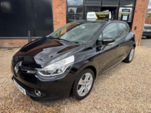 2015 Renault Clio 1.5 Dci Dynamique Nav Euro 6 (s/s) 5dr in Black — image 3