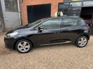 2015 Renault Clio 1.5 Dci Dynamique Nav Euro 6 (s/s) 5dr in Black — image 6