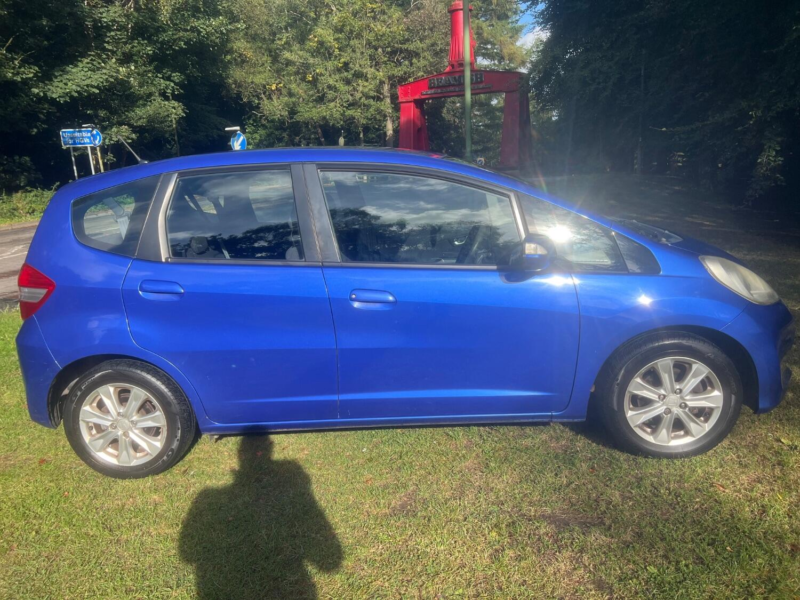 2012 Honda Jazz 1.4 I-Vtec Es in Blue — image 1