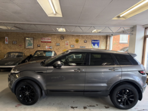 2014 Land Rover Range Rover Evoque 2.2 Sd4 Pure Tech in Grey — image 6
