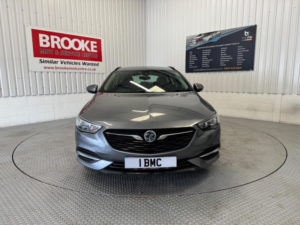 2018 Vauxhall Insignia 1.6 Turbo D Ecotec Blueinjection Design Nav Sports Tourer Euro 6 (s/s) 5dr in Grey — image 3