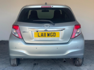 2011 Toyota Yaris 1.33 Dual Vvt-I Tr Multidrive S Euro 5 5dr in Green — image 5