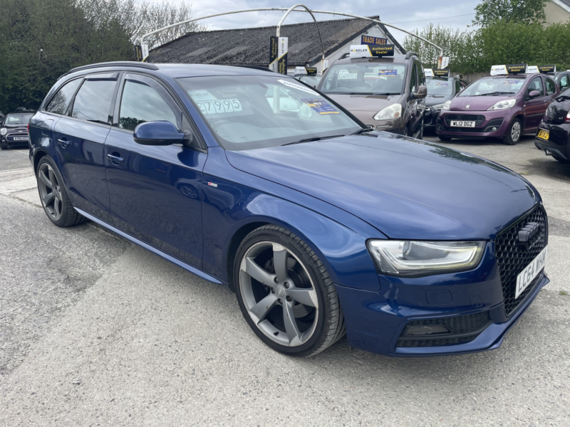 2015 Audi A4 Avant 1.8 Tfsi Black Edition in Blue — image 1