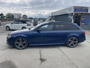 2015 Audi A4 Avant 1.8 Tfsi Black Edition in Blue — image 5