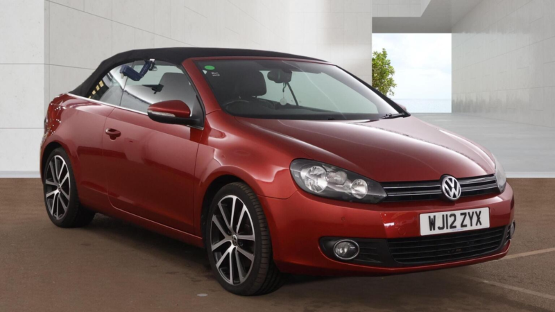 2012 Volkswagen Golf 2.0 Tdi Bluemotion Tech Gt Cabriolet Euro 5 (s/s) 2dr in Red — image 1