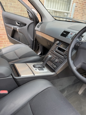 2009 Volvo Xc90 2.4 D5 Active in Grey — image 6