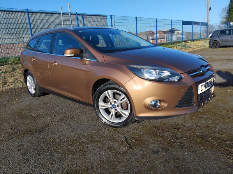 2013 Ford Focus 1.6 Zetec in Brown — image 1