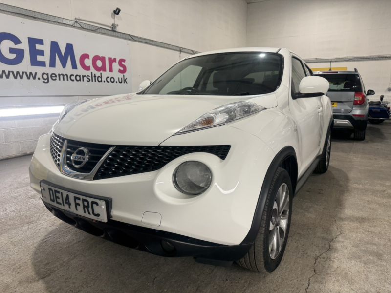 2014 Nissan Juke 1.6 Tekna in White — image 1