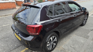 2018 Volkswagen Polo 1.0 Tsi Se in Black — image 5