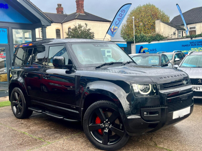 2025 Land Rover Defender 110 5.0 P425 V8 X Auto 4WD Euro 6 (s/s) 5dr in Black — image 1