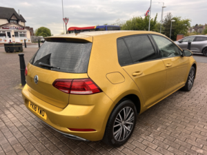 2018 Volkswagen Golf 1.0 Tsi Se in Yellow — image 3