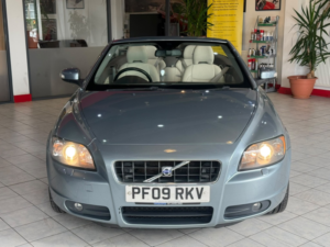 2009 Volvo C70 2.4 D5 Se in Blue — image 4