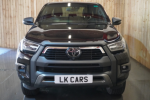 2023 Toyota Hilux 2.8 D-4d Invincible X in Black — image 3