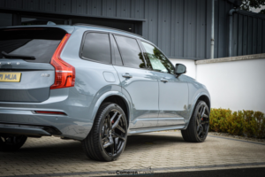 2021 Volvo Xc90 2.0 R-Design B5 (diesel) AWD in Grey — image 4