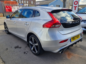 2017 Volvo V40 2.0 D2 R-Design Hatchback 5dr Diesel Manual Euro 6 (s/s) (120 Ps) in Silver — image 5