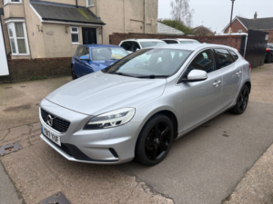 2017 Volvo V40 2.0 D2 R-Design Hatchback 5dr Diesel Manual Euro 6 (s/s) (120 Ps) in Silver — image 6