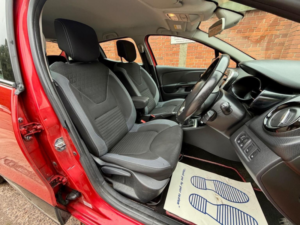 2016 Renault Clio 0.9 Tce Dynamique S Nav Euro 6 (s/s) 5dr in Red — image 3