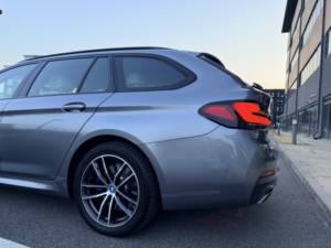 2022 BMW 5 Series 2.0 530e M Sport Touring in Blue — image 6