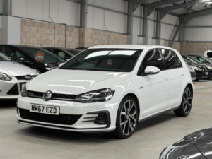 2017 Volkswagen Golf 2.0 Tdi Bluemotion Tech Gtd DSG Euro 6 (s/s) 5dr — image 2