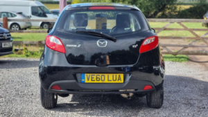 2010 Mazda Mazda2 1.5 Ts2 Auto Euro 5 5dr in Black — image 4