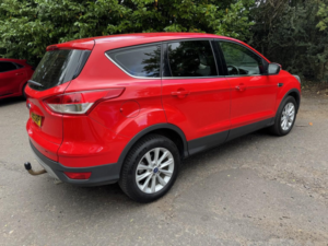 2016 Ford Kuga 2.0 Tdci Titanium SUV 5dr Diesel Manual 2WD Euro 6 (s/s) (150 Ps) in Red — image 4