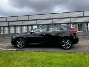 2015 Volvo V40 1.5 V40 R-Design T2 Auto 5dr in Black — image 2