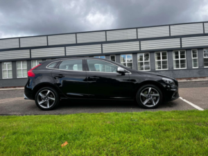 2015 Volvo V40 1.5 V40 R-Design T2 Auto 5dr in Black — image 6