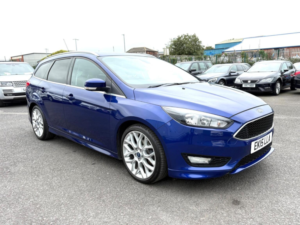 2015 Ford Focus 1.6 Tdci Zetec S Euro 5 (s/s) 5dr in Blue — image 2