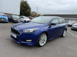 2015 Ford Focus 1.6 Tdci Zetec S Euro 5 (s/s) 5dr in Blue — image 3