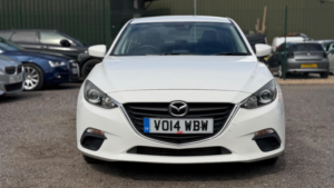 2014 Mazda Mazda3 2.2 Skyactiv-D Se Nav Fastback Euro 6 (s/s) 4dr in White — image 2