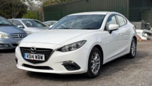 2014 Mazda Mazda3 2.2 Skyactiv-D Se Nav Fastback Euro 6 (s/s) 4dr in White — image 3