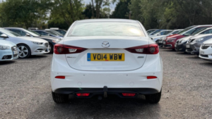 2014 Mazda Mazda3 2.2 Skyactiv-D Se Nav Fastback Euro 6 (s/s) 4dr in White — image 6