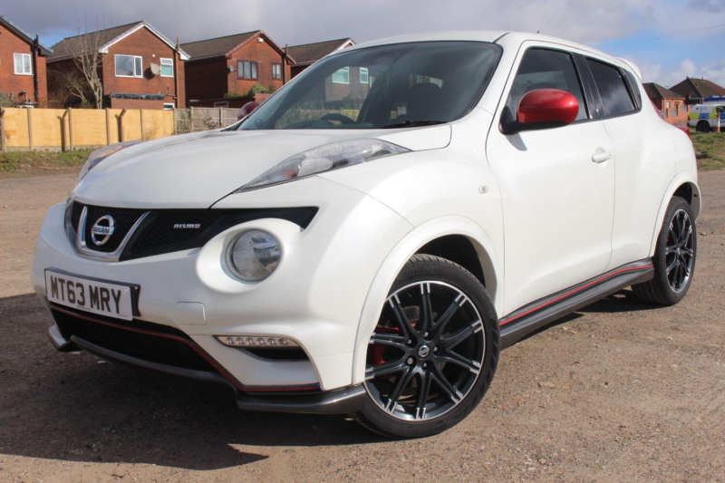 2013 Nissan Juke 1.6 Dig-T Nismo in White — image 1