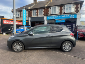2015 Peugeot 208 1.2 Puretech Allure Euro 6 3dr in Grey — image 2
