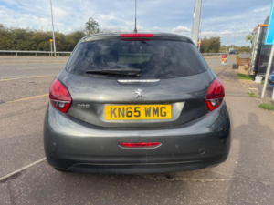 2015 Peugeot 208 1.2 Puretech Allure Euro 6 3dr in Grey — image 4